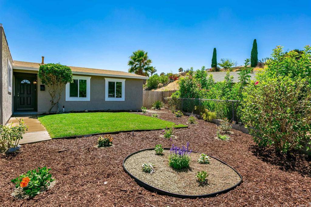 Oceanside, CA 92057,5116 Leon Street
