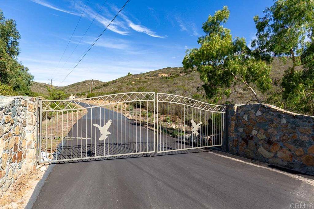 Escondido, CA 92014,20545 Aguilera LN
