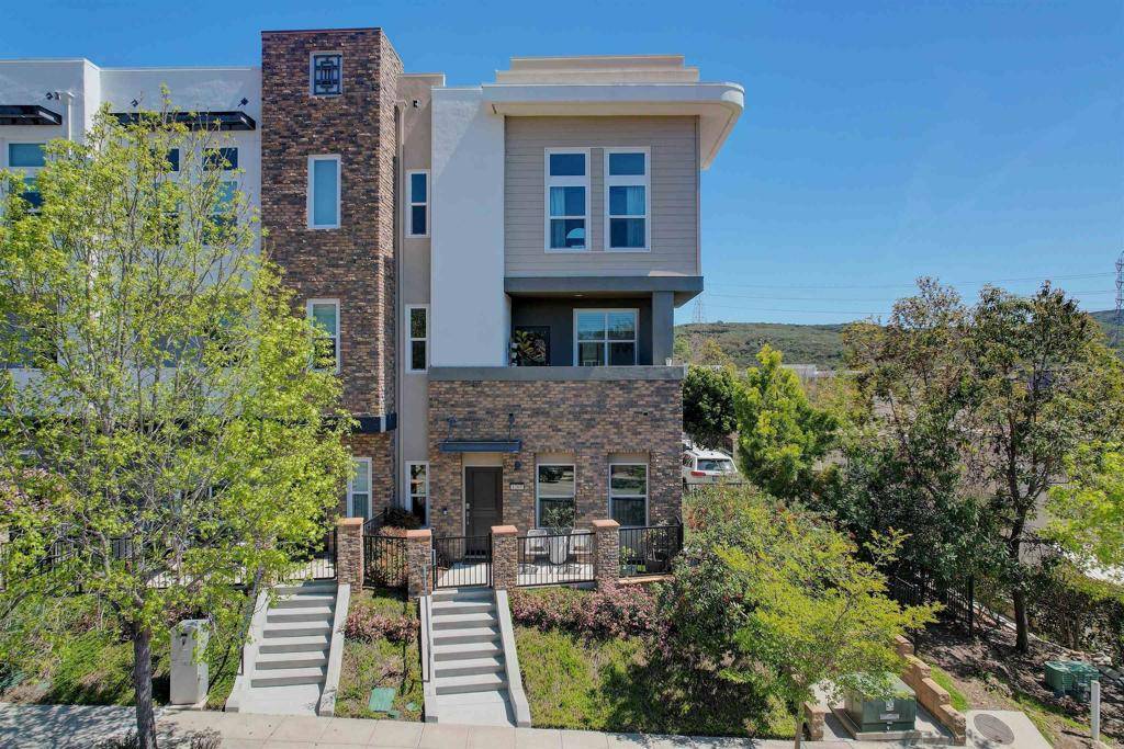 San Marcos, CA 92078,1207 Baker ST