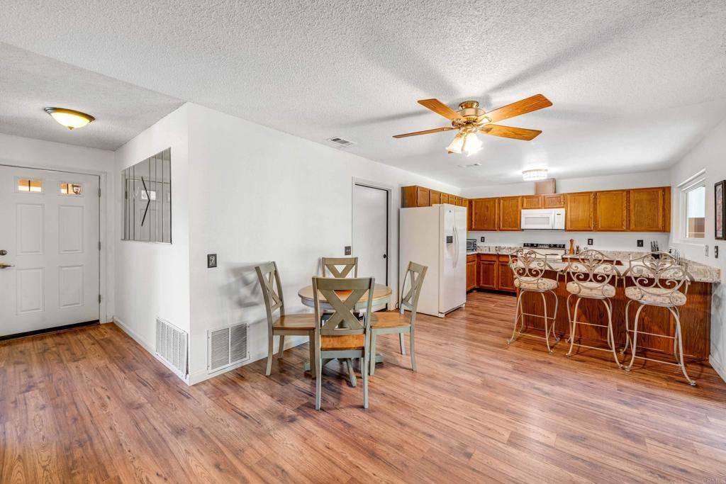 La Quinta, CA 92253,54275 Avenida Martinez