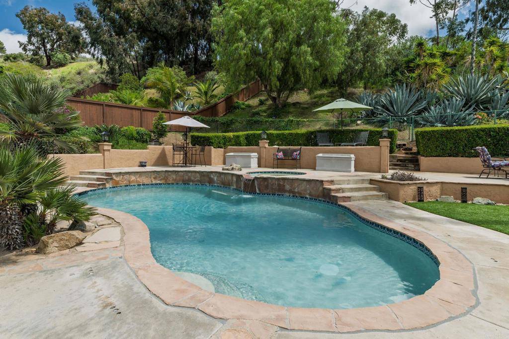 San Diego, CA 92129,9521 Oviedo ST