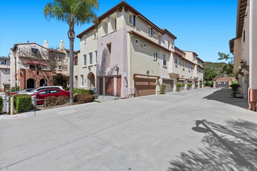 San Marcos, CA 92078,2475 Longstaff CT
