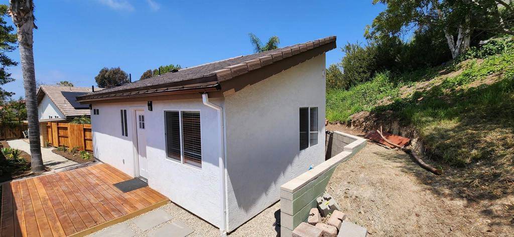 Carlsbad, CA 92009,7920 Rocoso LN