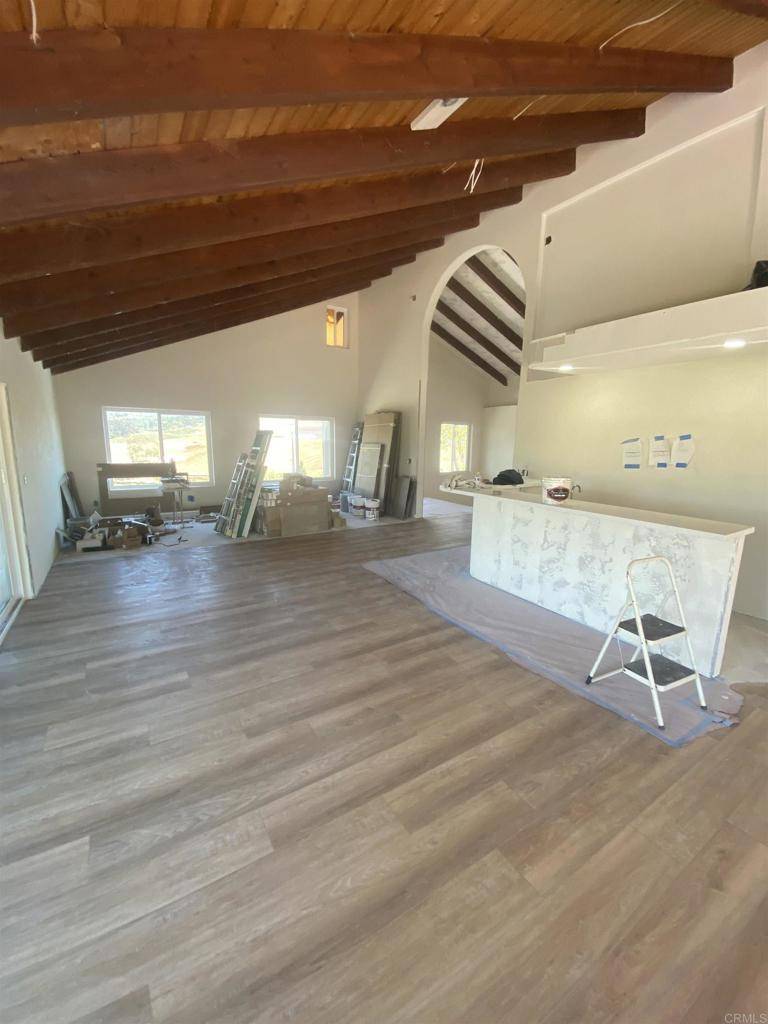 Vista, CA 92084,2918 Fairview DR