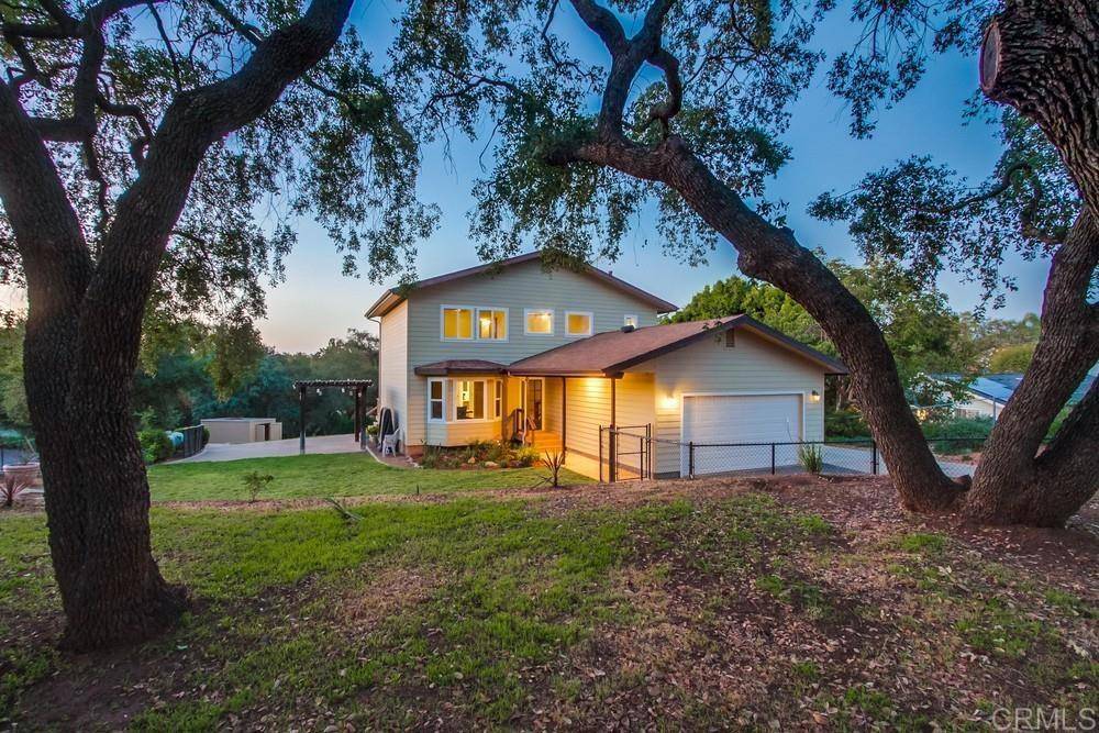 Escondido, CA 92026,10452 Burned Oak LN