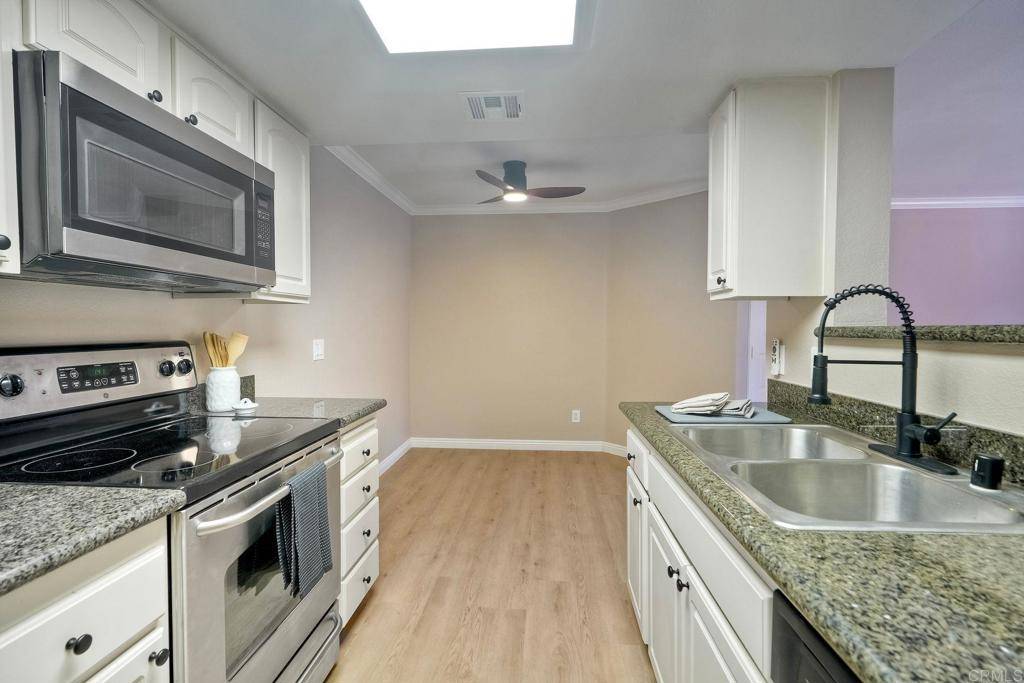 San Diego, CA 92128,12023 Alta Carmel CT #256