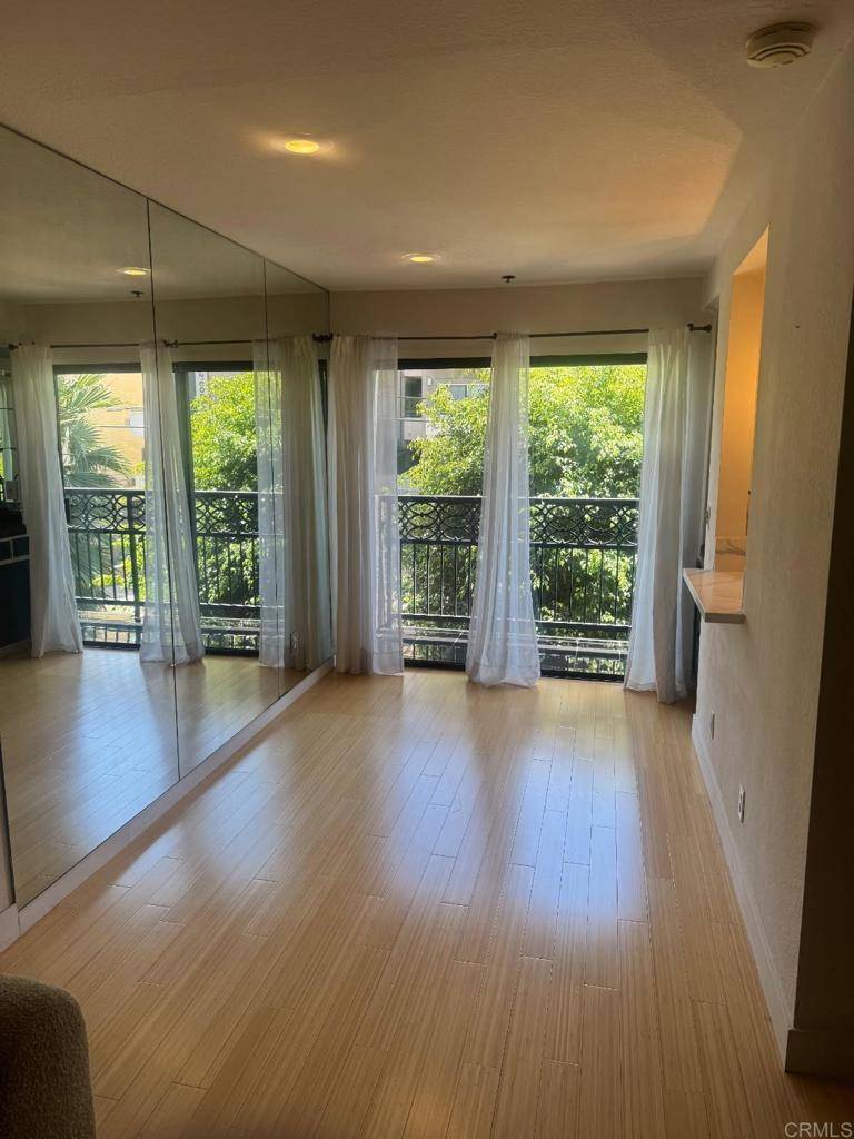 West Hollywood, CA 90046,1355 N Sierra Bonita AVE #204