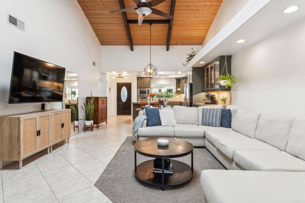 Poway, CA 92064,13426 The SQ