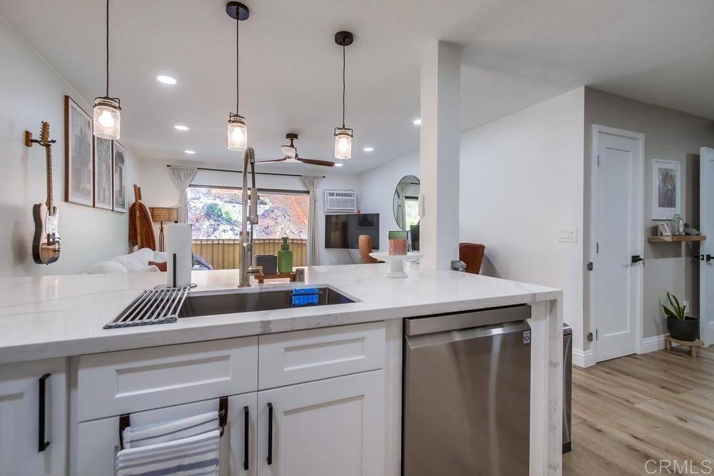 San Diego, CA 92108,6780 Friars RD #269