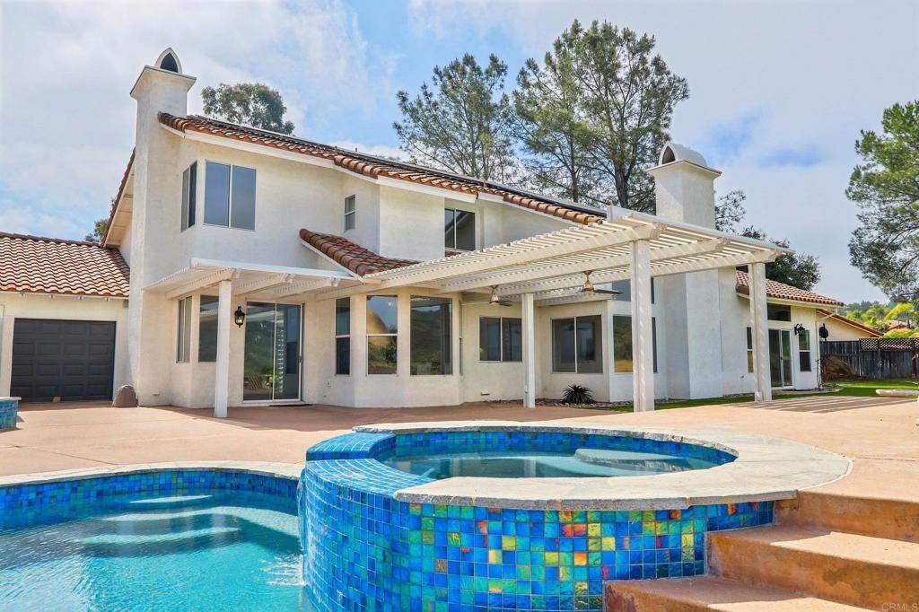 El Cajon, CA 92021,284 Sunnybrook Ln