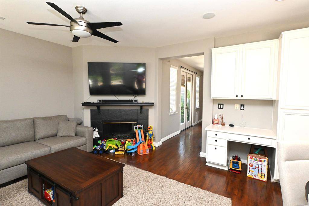 San Marcos, CA 92078,930 Prism