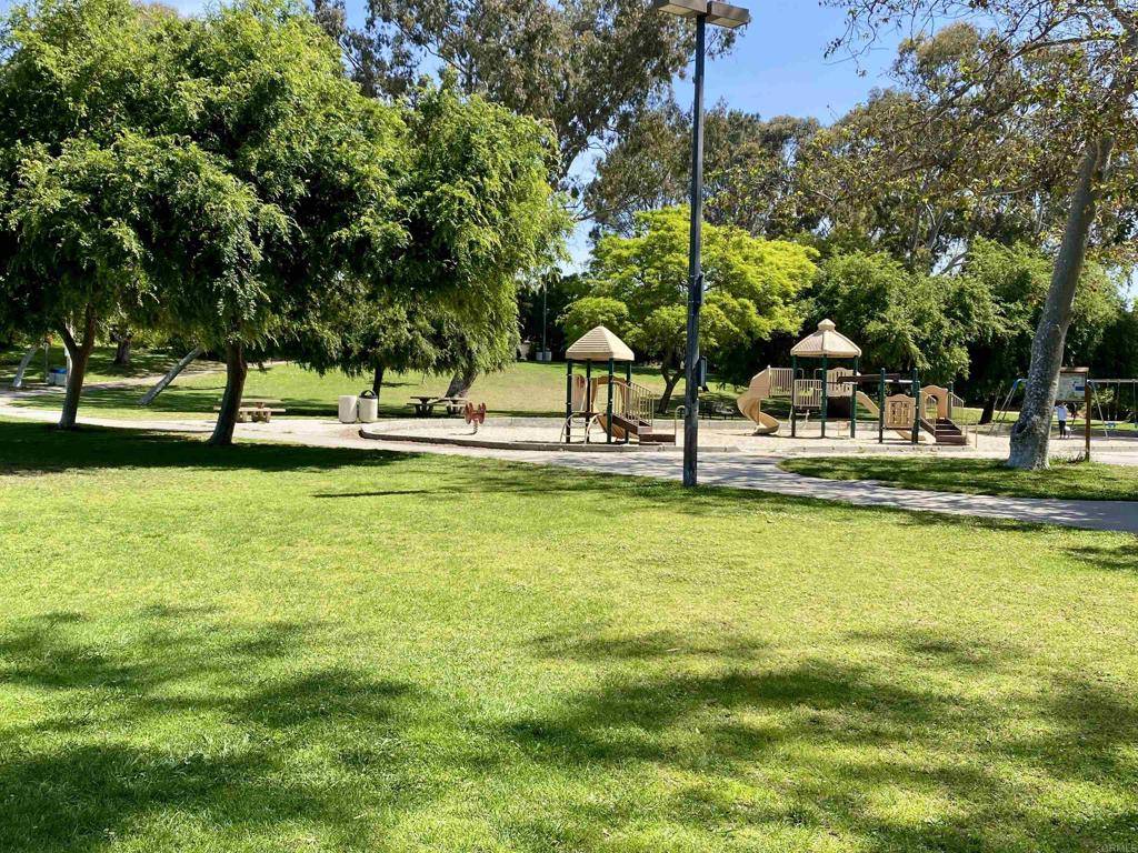 La Jolla, CA 92037,3252 Via Marin #9