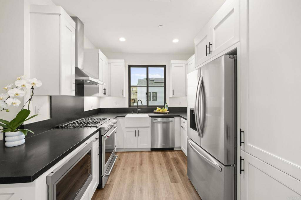 Encinitas, CA 92024,1303 Bergamo