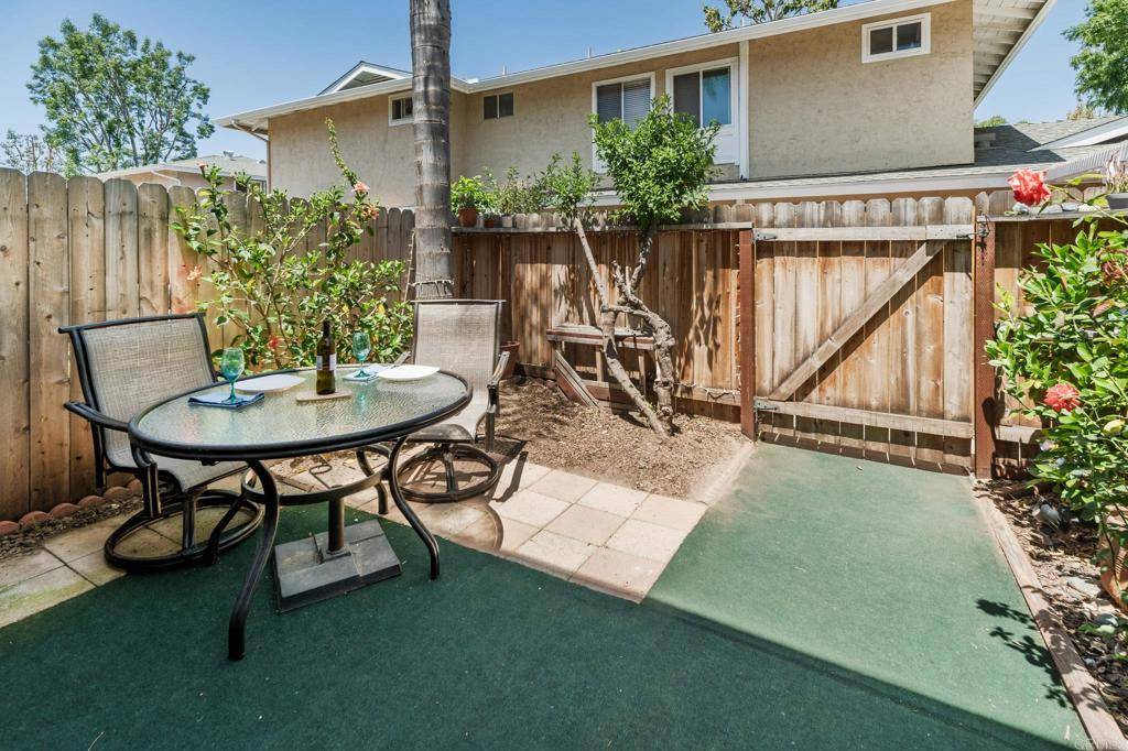 Escondido, CA 92027,2522 Wanek RD #B