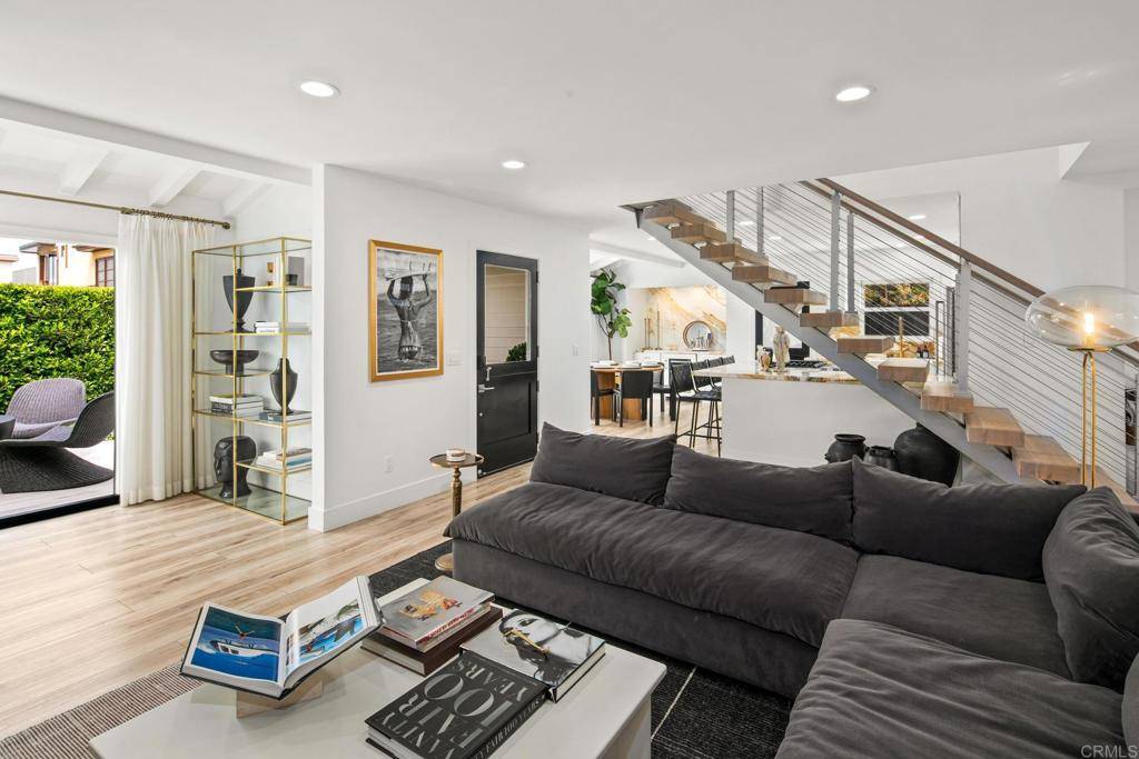 Solana Beach, CA 92075,364 Pacific Ave