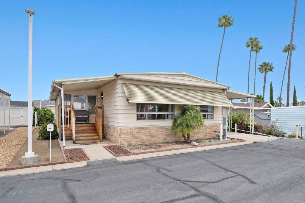 Escondido, CA 92027,2280 E Valley Pkwy #84