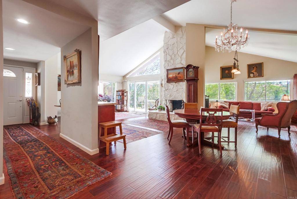 San Marcos, CA 92078,1129 La Casa