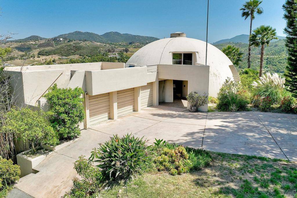 Vista, CA 92084,29853 Disney LN