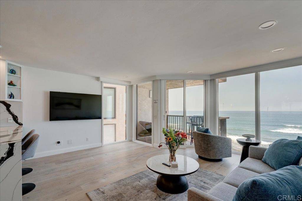 Solana Beach, CA 92075,190 Del Mar Shores Terrace #24