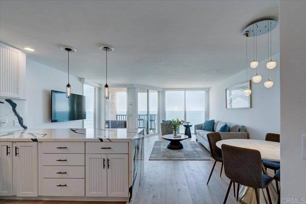 Solana Beach, CA 92075,190 Del Mar Shores Terrace #24