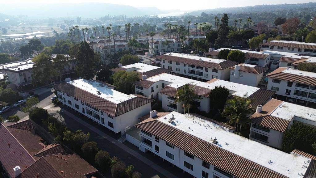 Carlsbad, CA 92009,2308 Altisma WAY #123
