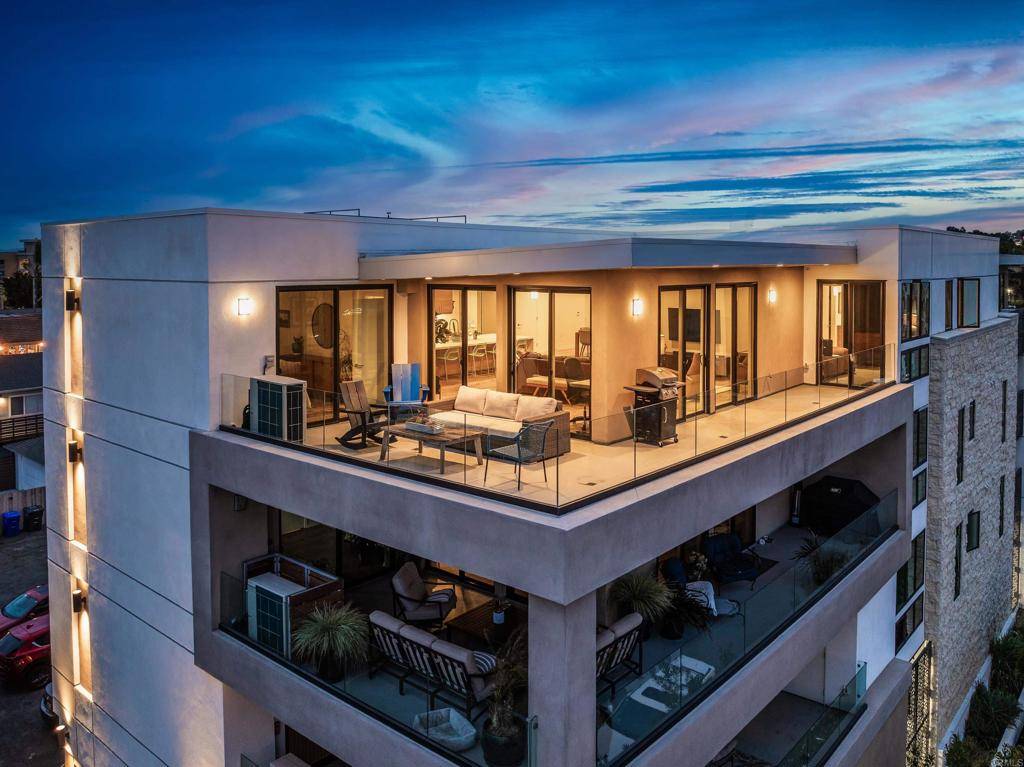 Carlsbad, CA 92008,3097 Madison ST