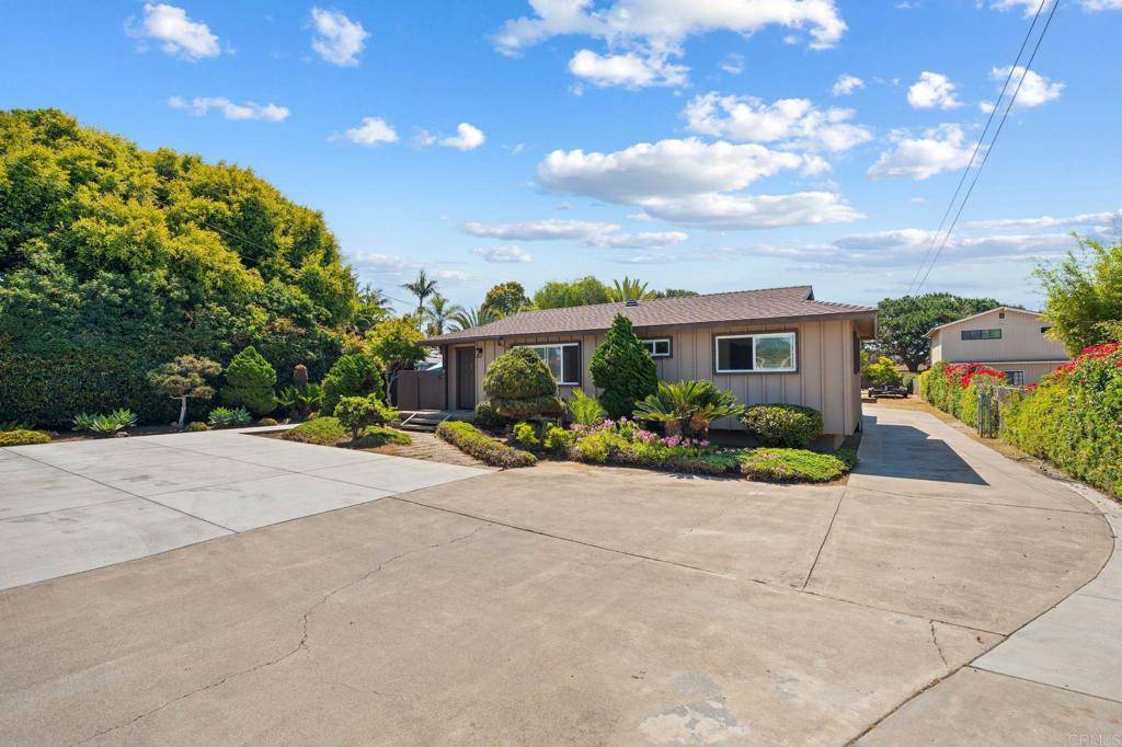 Carlsbad, CA 92008,1565 Chestnut AVE