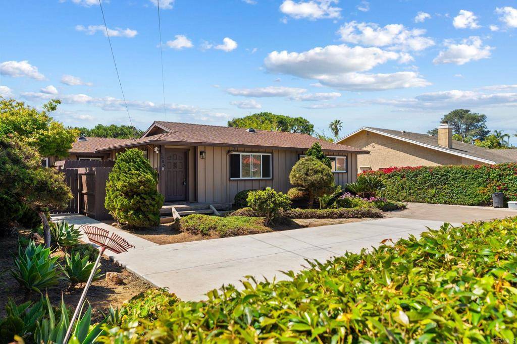 Carlsbad, CA 92008,1565 Chestnut AVE