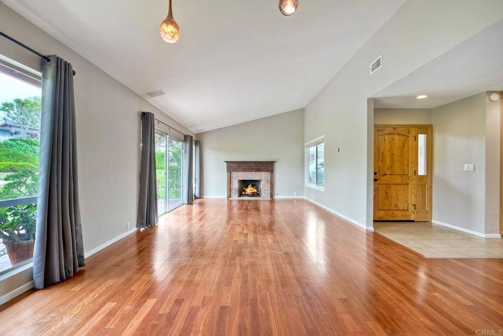 Solana Beach, CA 92075,730 W Solana Cir