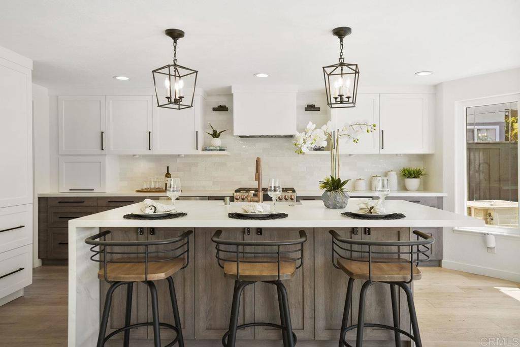 San Diego, CA 92124,5233 Belardo DR