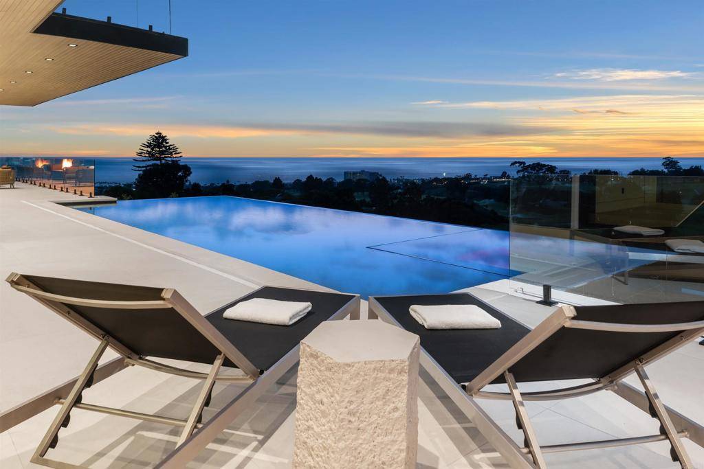La Jolla, CA 92037,6627 Muirlands Dr
