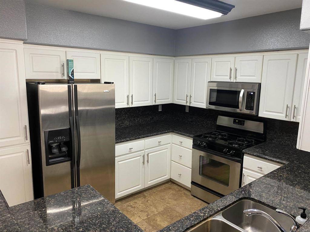 San Diego, CA 92130,12372 Carmel Country RD #202