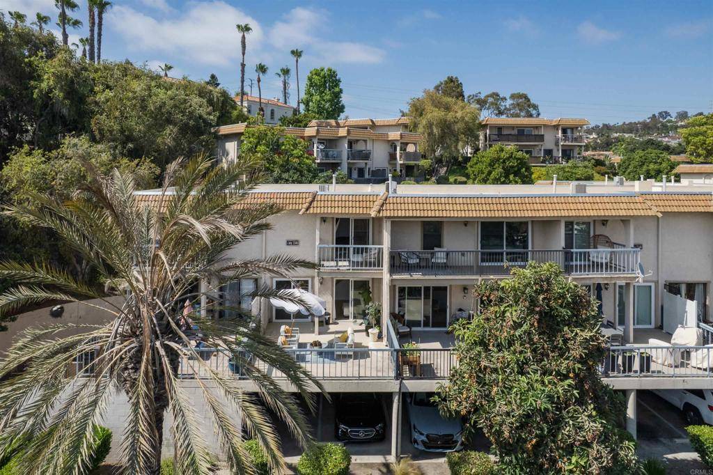 Carlsbad, CA 92009,2340 Caringa WAY #B