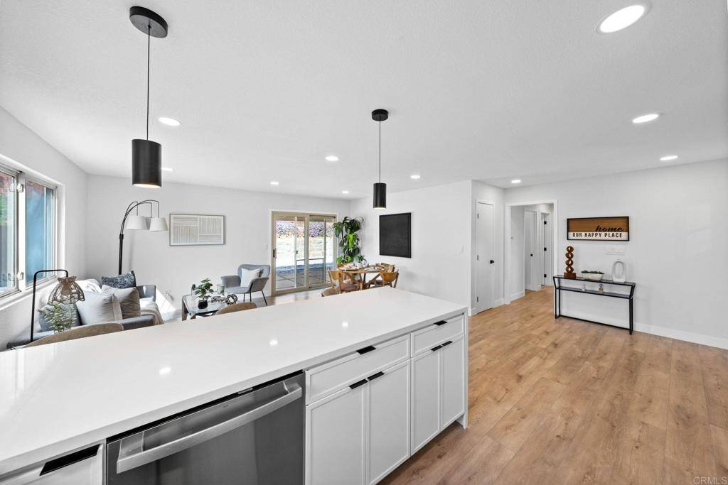 9121 Heatherdale ST Santee, CA 92071
