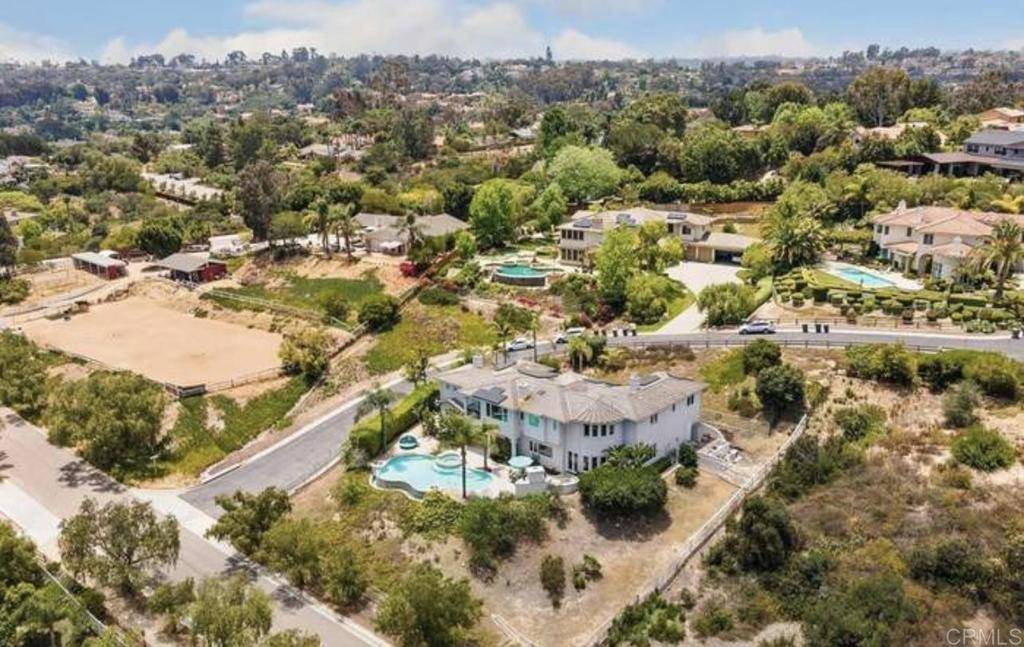 Encinitas, CA 92024,970 DOVE RUN RD