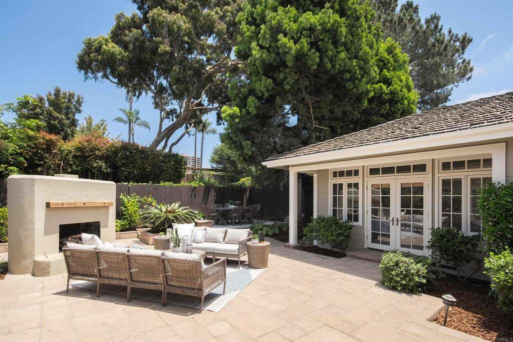 La Jolla, CA 92037,8031 La Jolla Shores DR