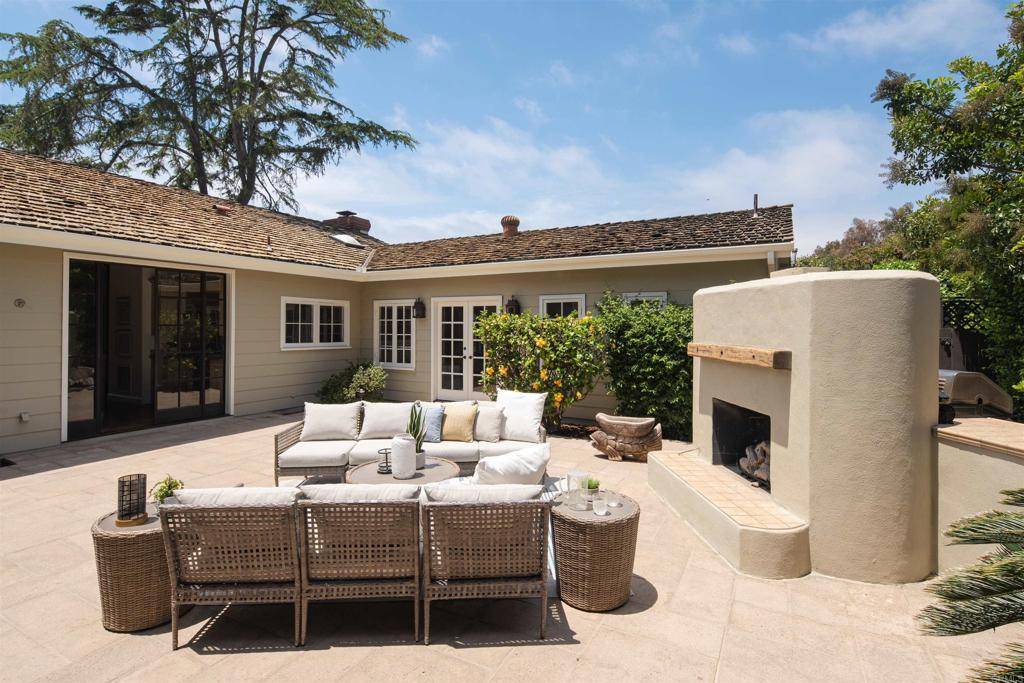 La Jolla, CA 92037,8031 La Jolla Shores DR