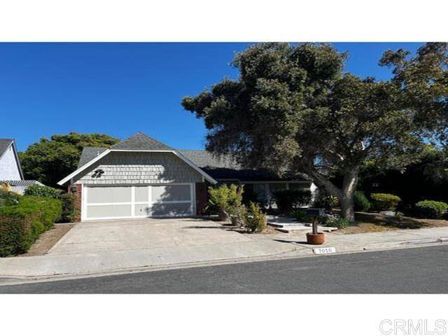 Carlsbad, CA 92011,7010 Mimosa DR