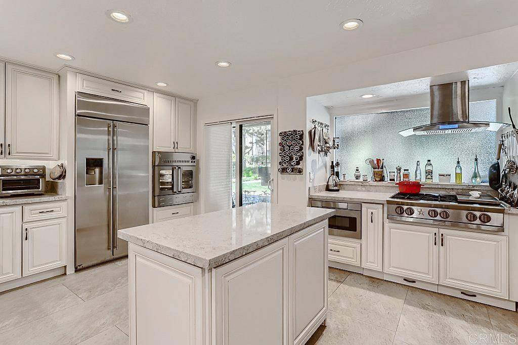 Carlsbad, CA 92008,4014 Aguila ST #F