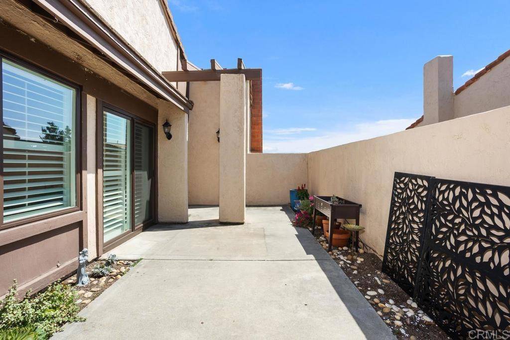 Escondido, CA 92026,2072 Golden Circle DR