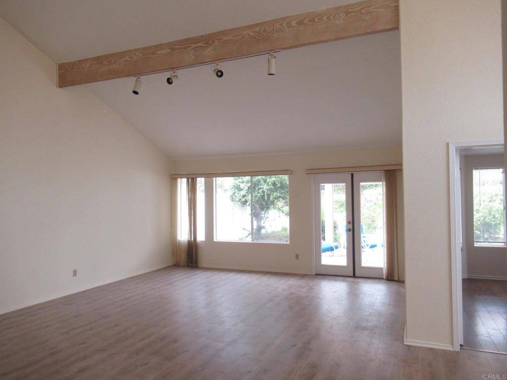 Oceanside, CA 92056,4052 Aeolia Way
