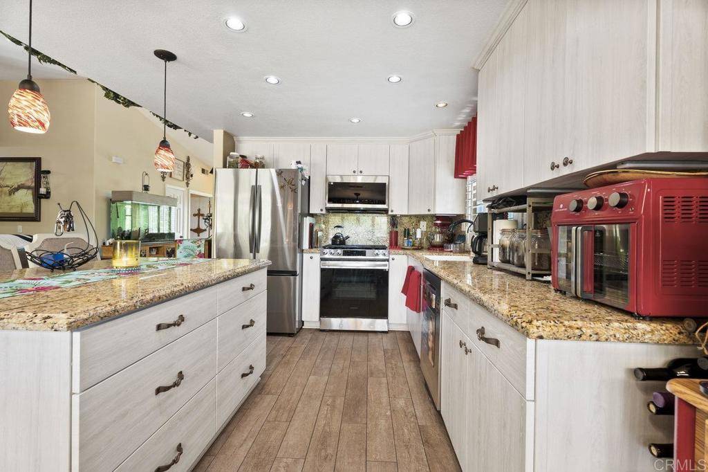 Ramona, CA 92065,16110 Oak Springs DR