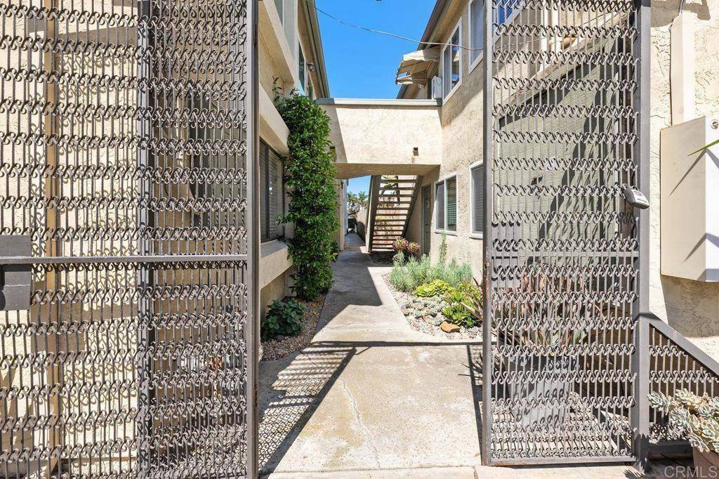 San Diego, CA 92116,4525 Mississippi ST #2