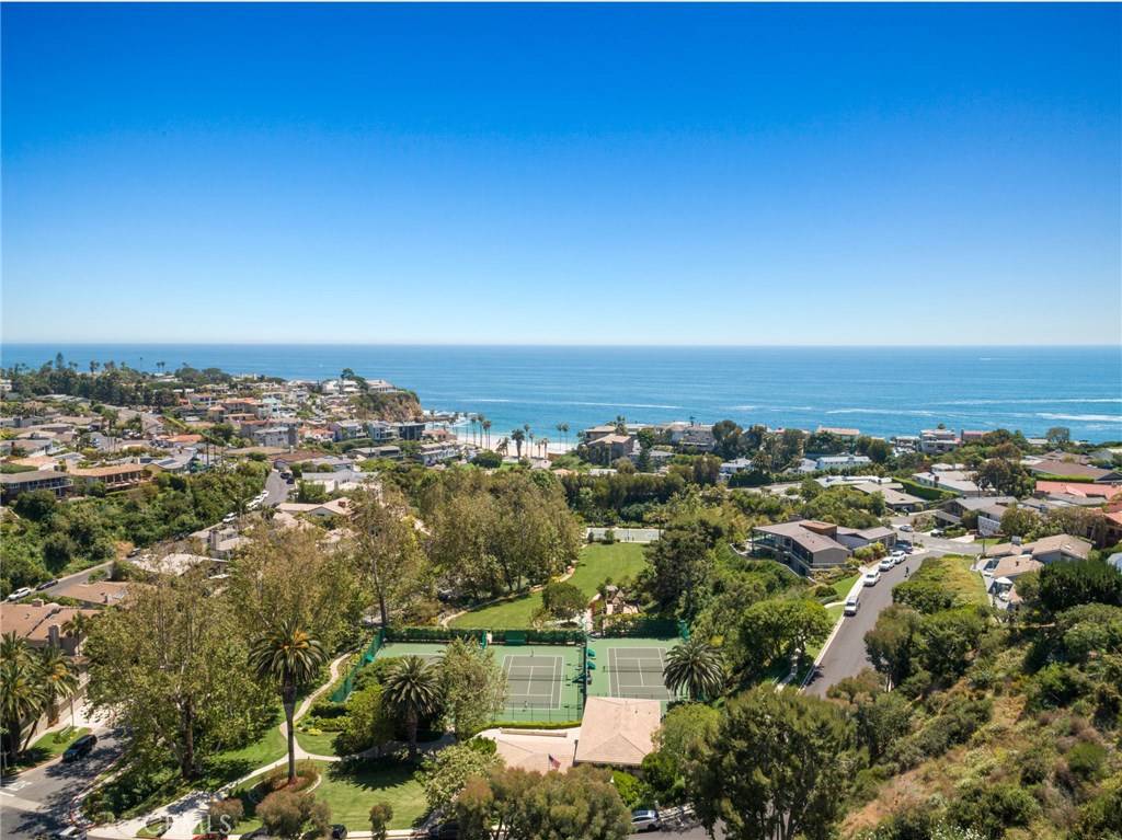 Laguna Beach, CA 92651,1020 Emerald Bay