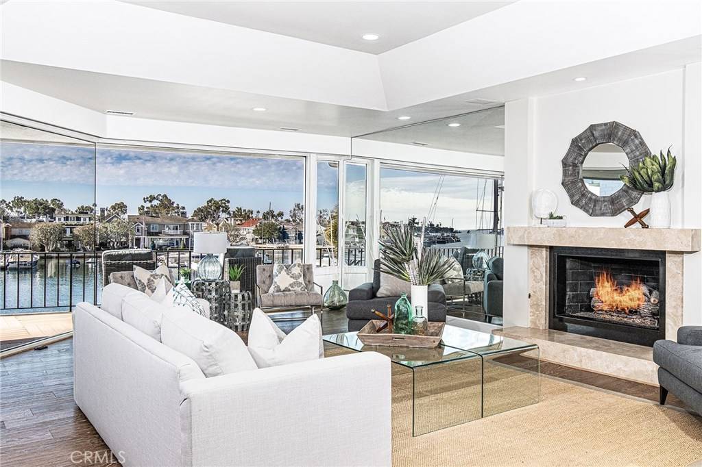 Corona Del Mar, CA 92625,1241 Bayside DR #209