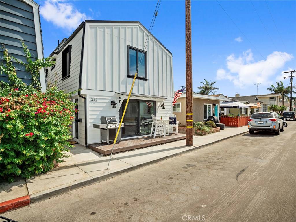 Newport Beach, CA 92663,312 36th ST