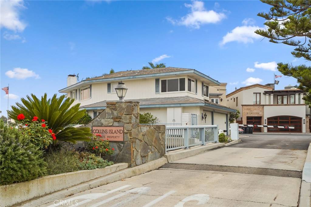Newport Beach, CA 92662,7 Collins IS