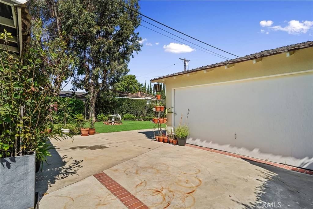 Costa Mesa, CA 92627,366 Esther ST