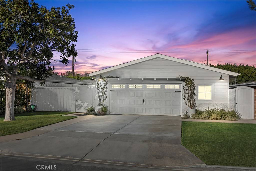 Costa Mesa, CA 92627,416 Flower ST