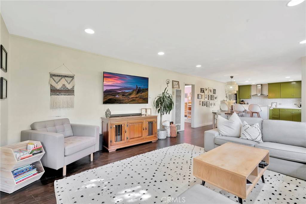 Costa Mesa, CA 92627,2133 Orange